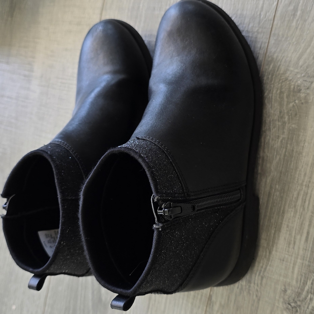 Black Ankle Boots with Side Zipper